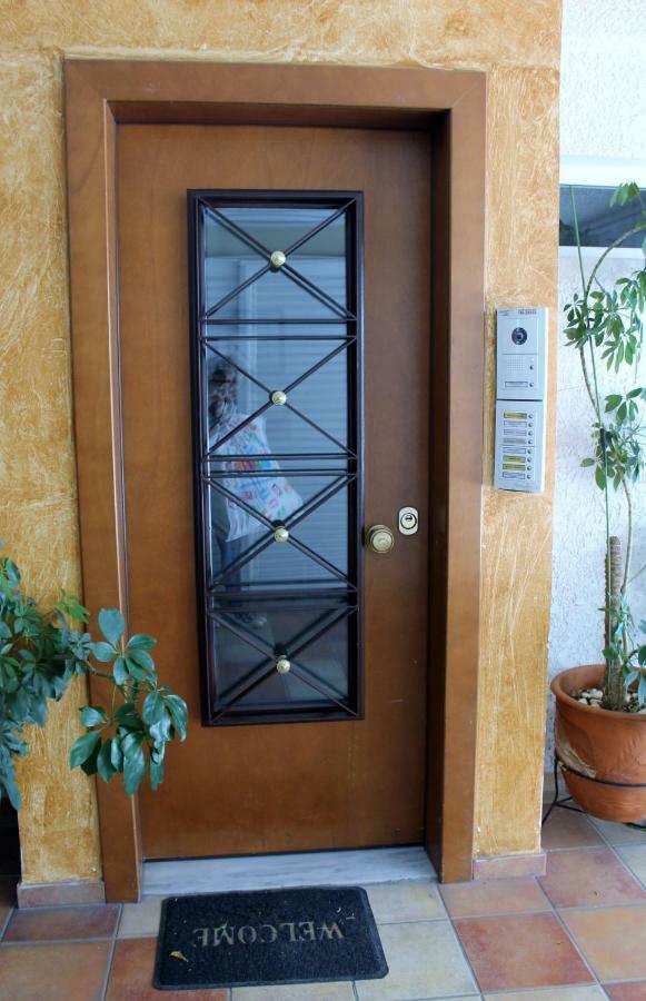 Cozy Studio Apartment In Pireus Bagian luar foto