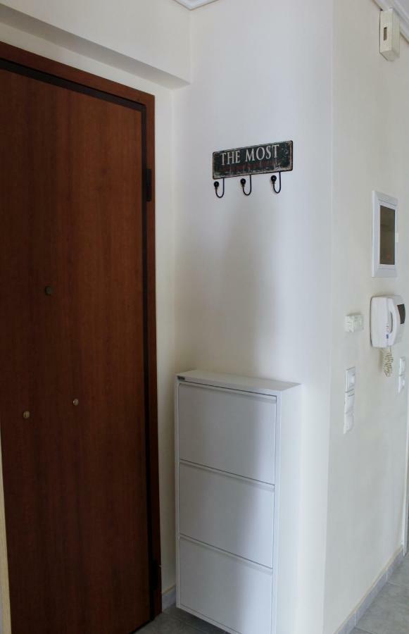 Cozy Studio Apartment In Pireus Bagian luar foto
