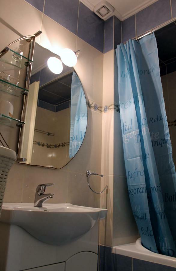 Cozy Studio Apartment In Pireus Bagian luar foto