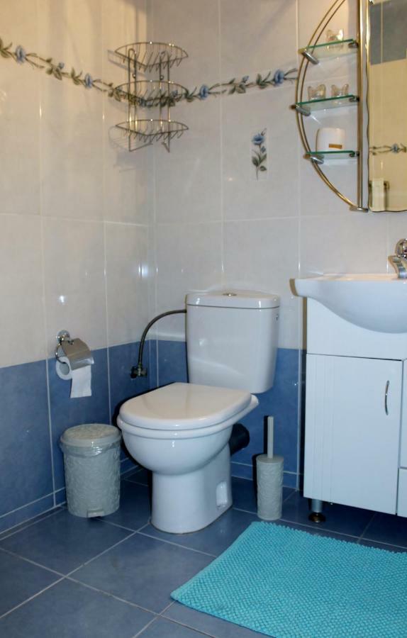 Cozy Studio Apartment In Pireus Bagian luar foto