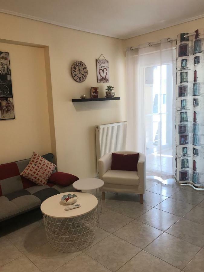 Cozy Studio Apartment In Pireus Bagian luar foto