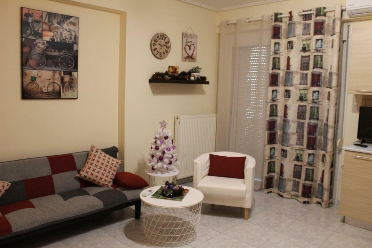 Cozy Studio Apartment In Pireus Bagian luar foto