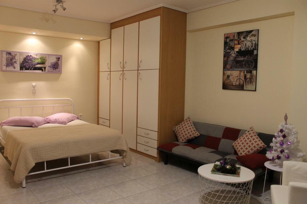 Cozy Studio Apartment In Pireus Bagian luar foto